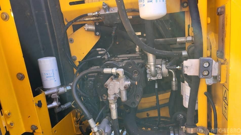 Excavator pe senile - JCB JS 220 LC