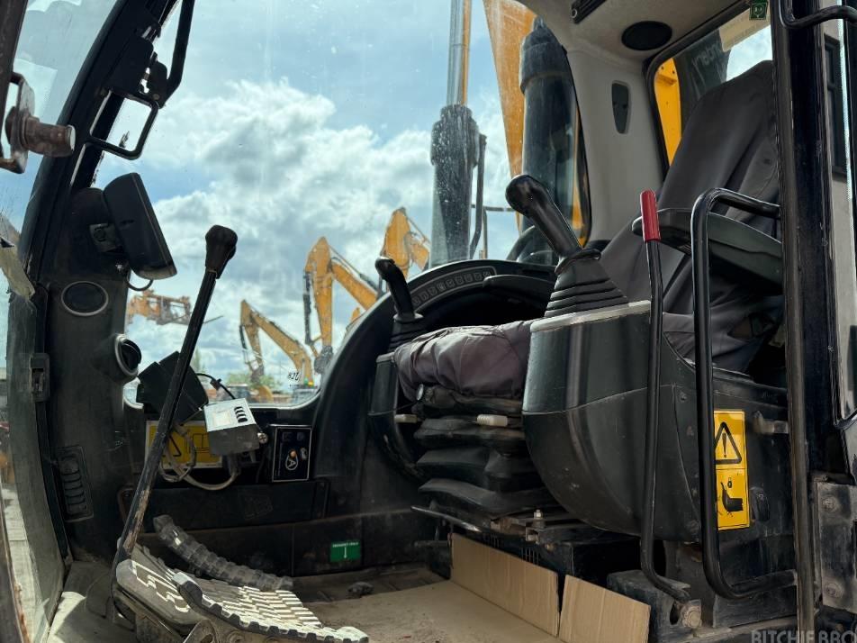 Excavator pe senile - JCB JS 360 LC HRD