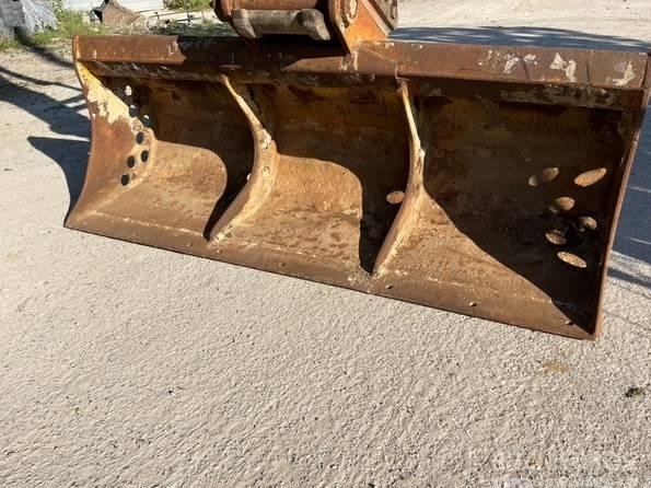 Excavator pe senile - JCB JZ 140 LC