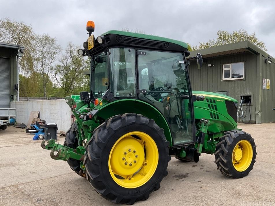 Tractor - John Deere 5090 GF