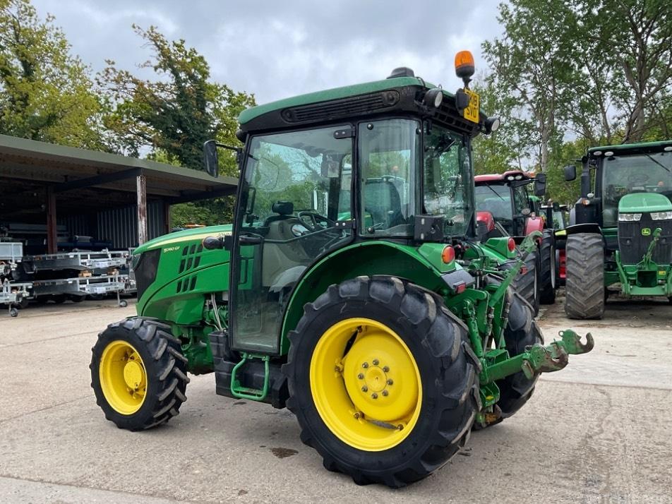 Tractor - John Deere 5090 GF
