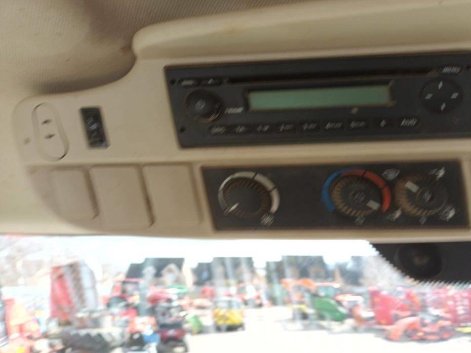 Tractor - John Deere 6130 R