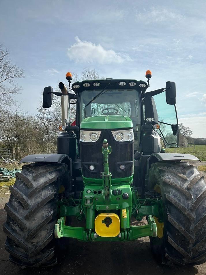 Tractor - John Deere 6250 R