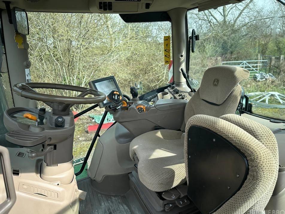 Tractor - John Deere 6250 R