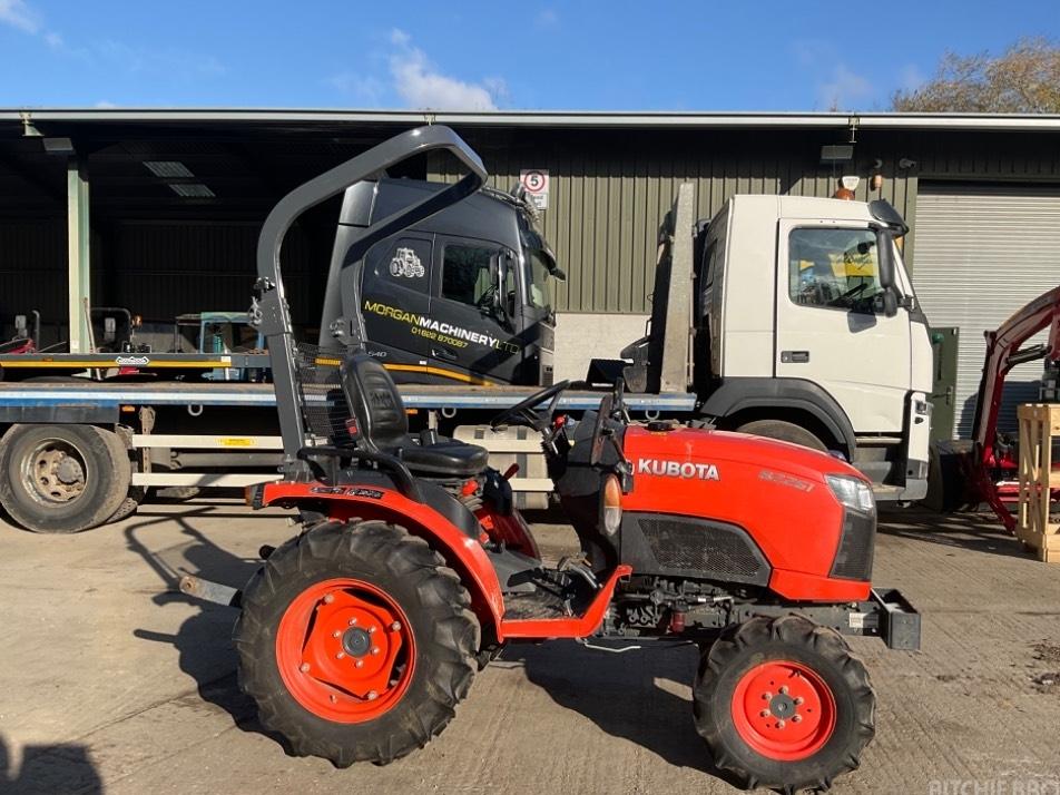 Tractor - Kubota B 2261
