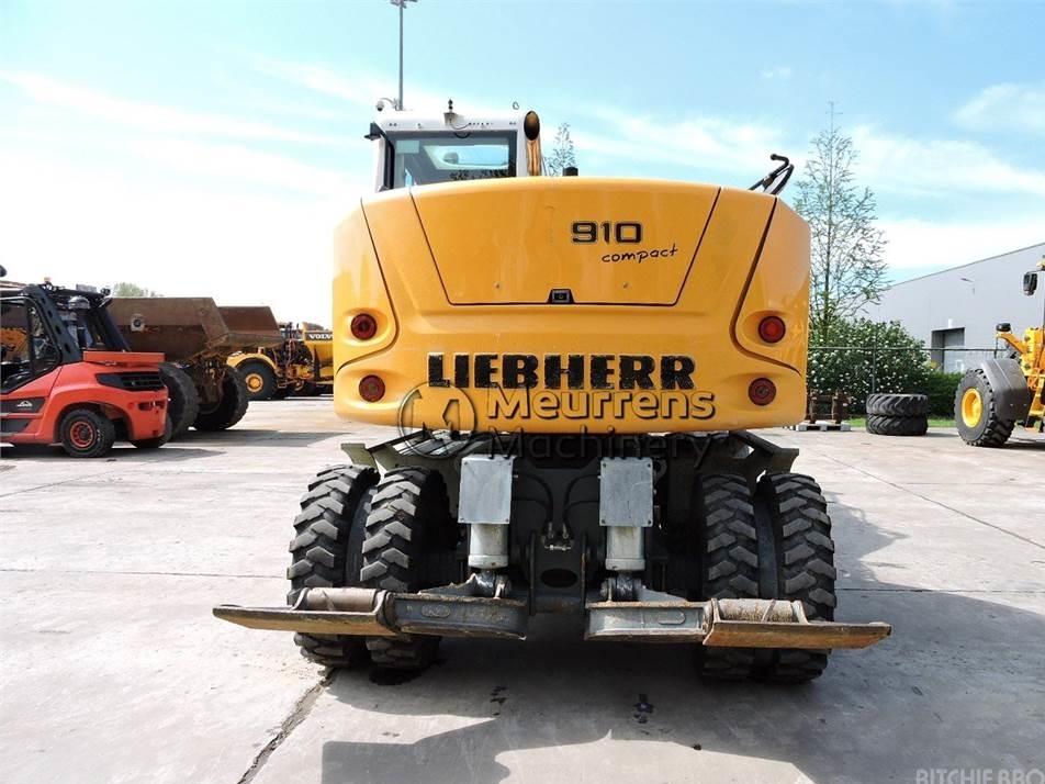 Excavator pe roti - Liebherr A910