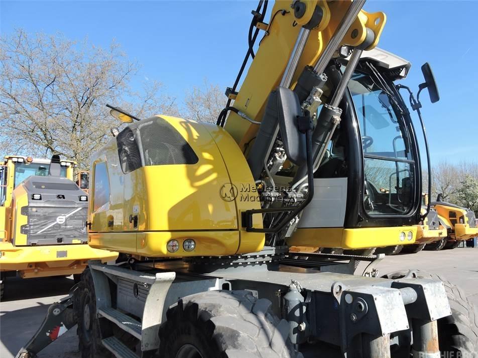 Excavator pe roti - Liebherr A914