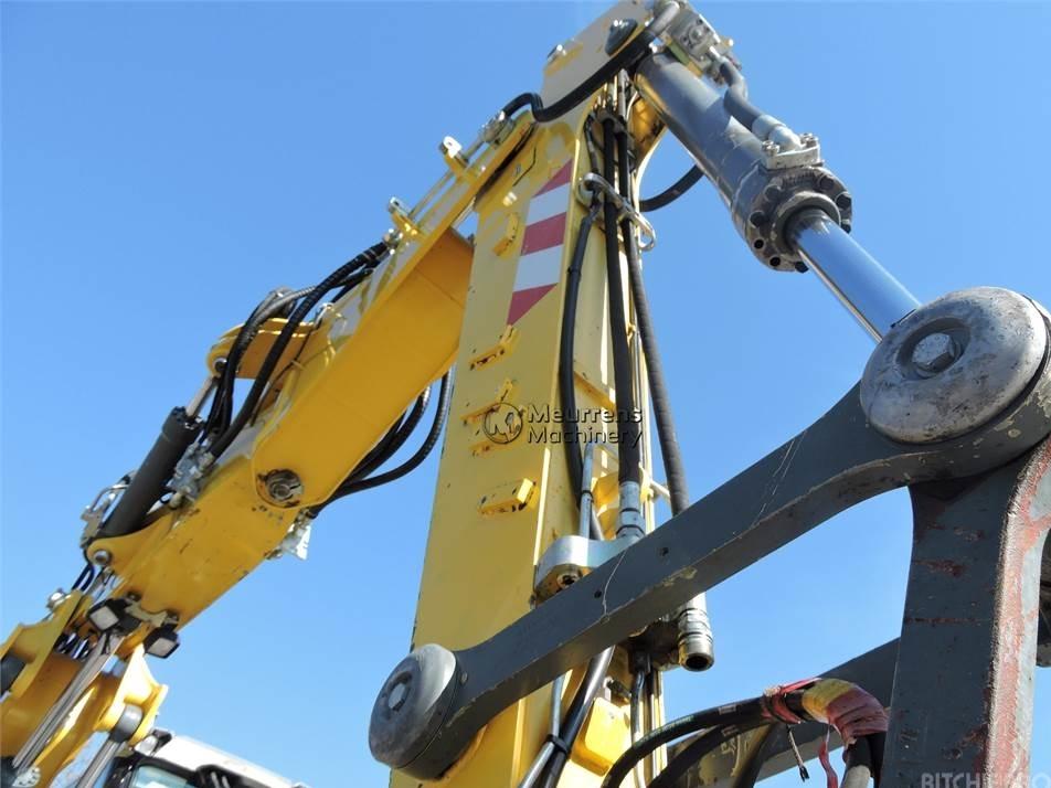 Excavator pe roti - Liebherr A914