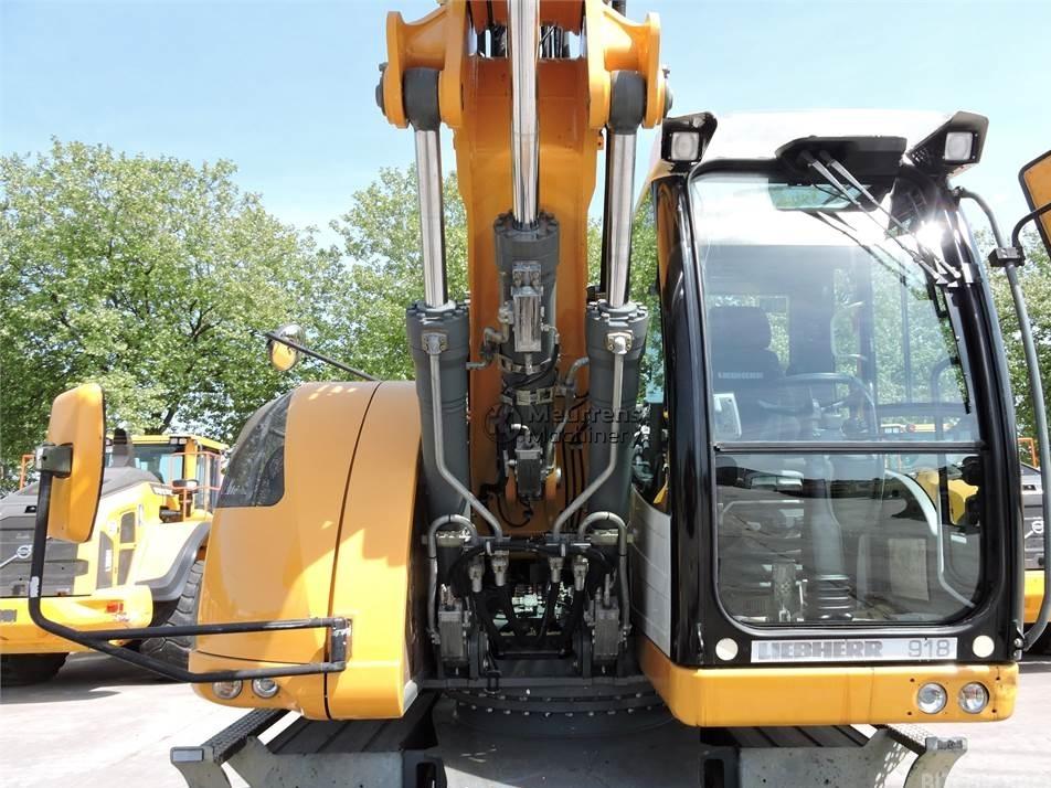 Excavator pe roti - Liebherr A918