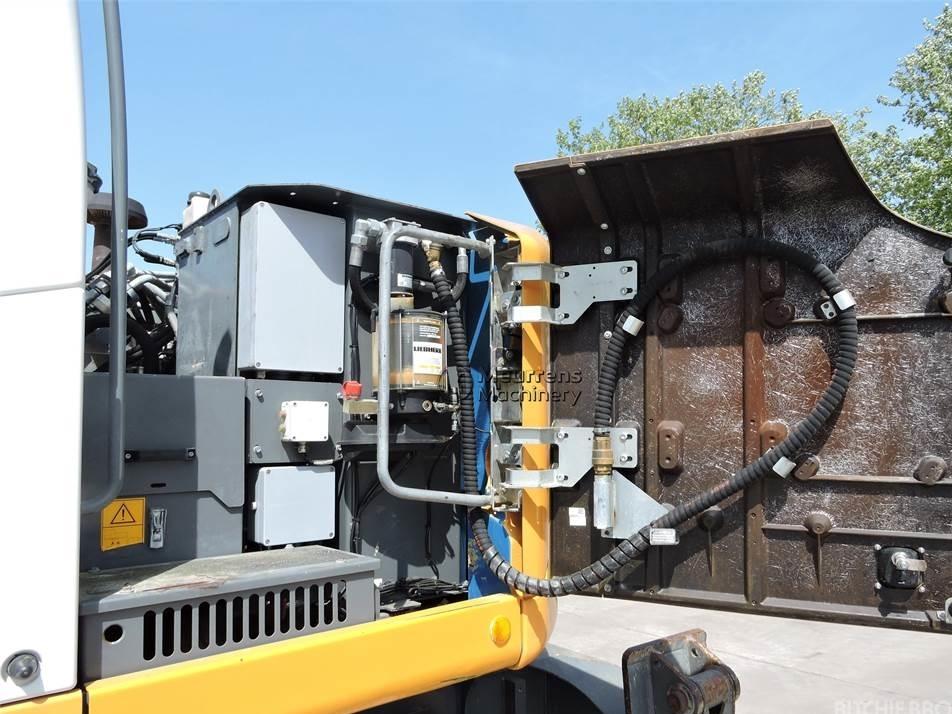 Excavator pe roti - Liebherr A918