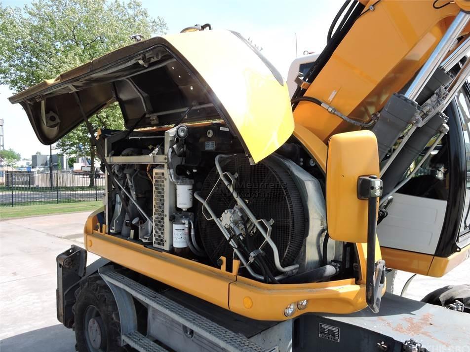 Excavator pe roti - Liebherr A918