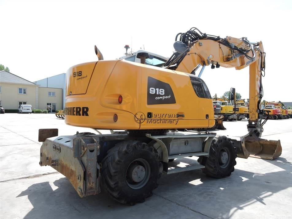Excavator pe roti - Liebherr A918