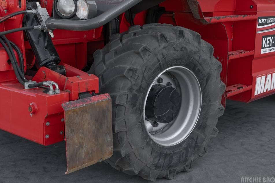 Incarcator telescopic - Manitou MRT 2550
