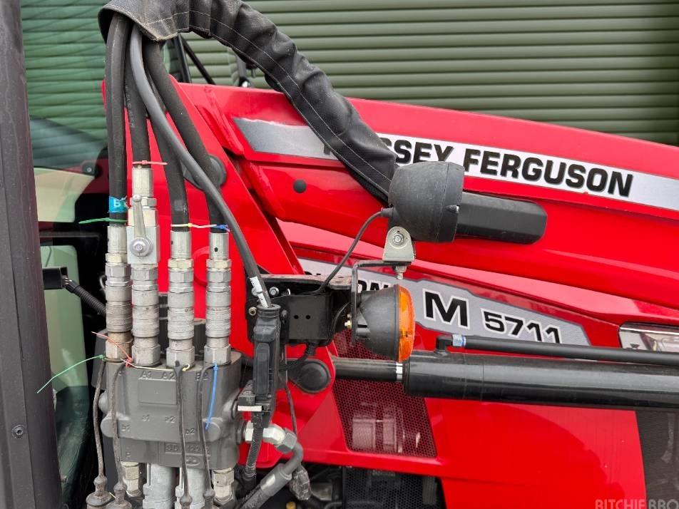 Tractor - Massey Ferguson 5710M