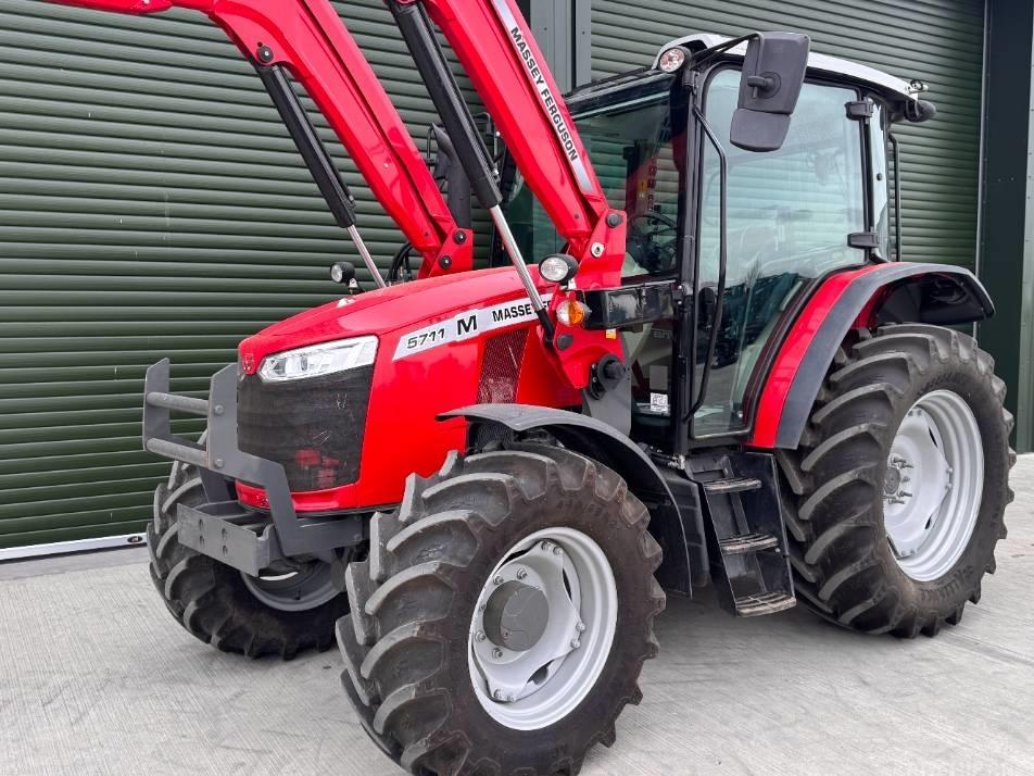 Tractor - Massey Ferguson 5710M