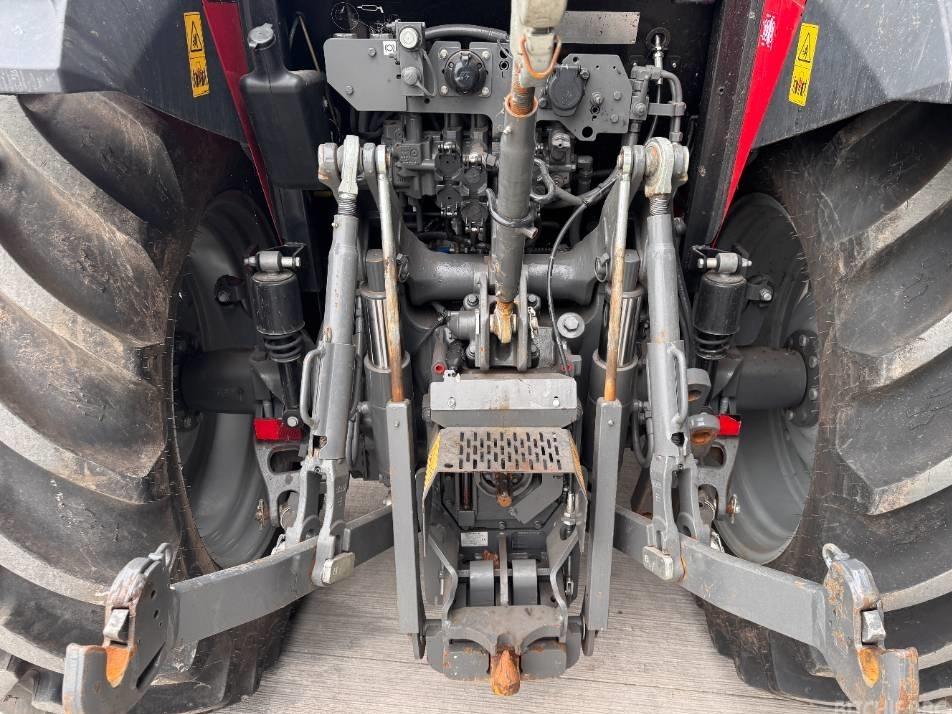 Tractor - Massey Ferguson 5710M