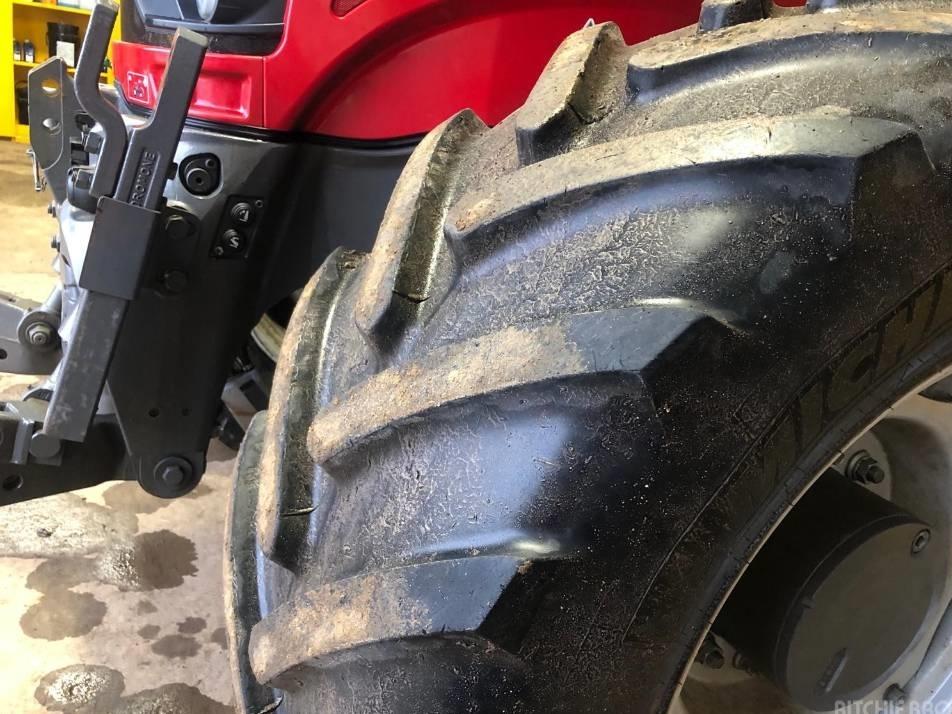 Tractor - Massey Ferguson 7718