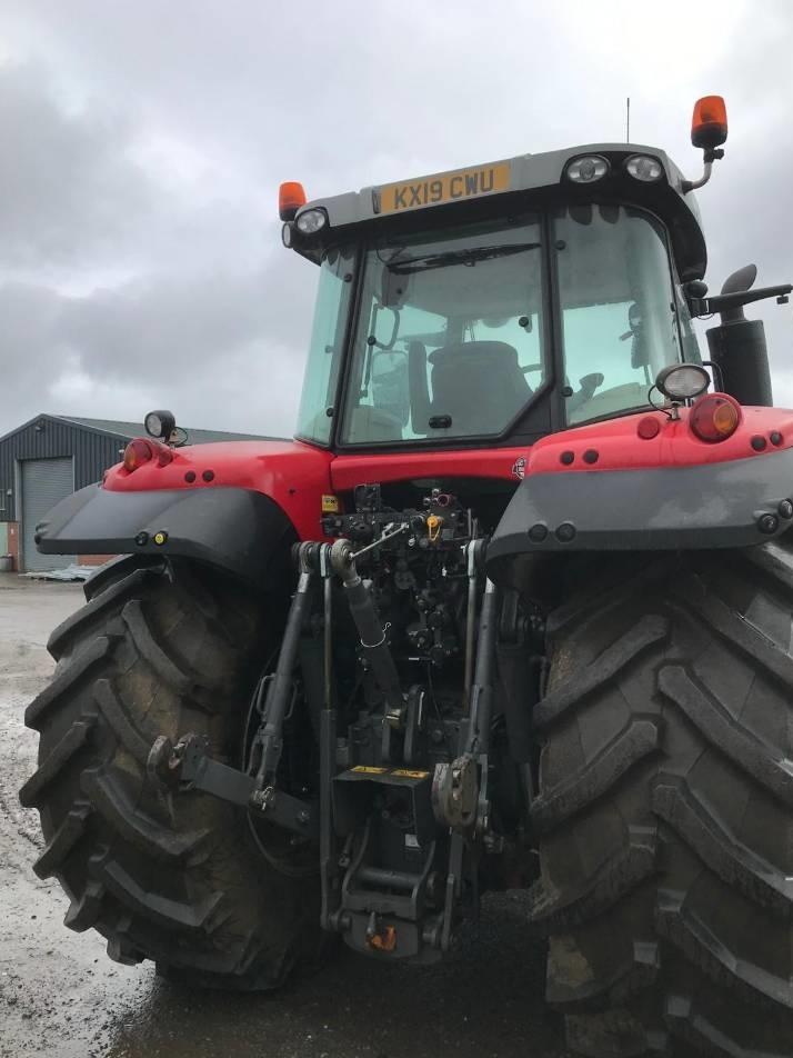 Tractor - Massey Ferguson 7720