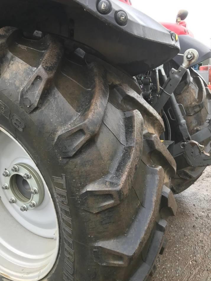 Tractor - Massey Ferguson 7720