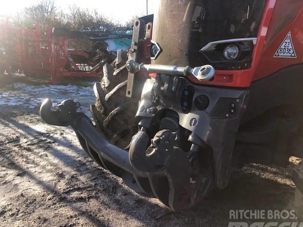 Tractor - Massey Ferguson 8740S