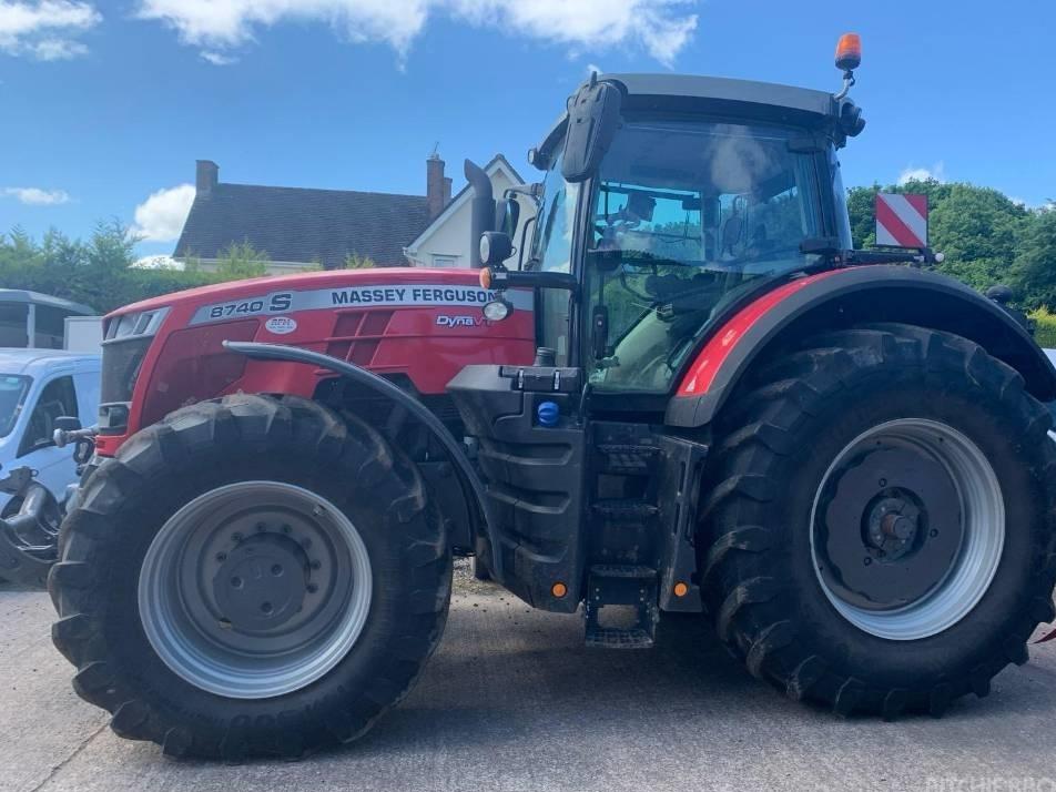 Tractor - Massey Ferguson 8740S
