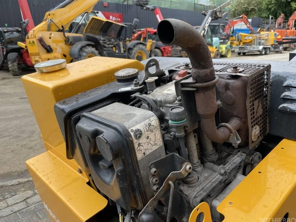 Cilindru terasier - Mecalac MBR 71 Single Drum Roller