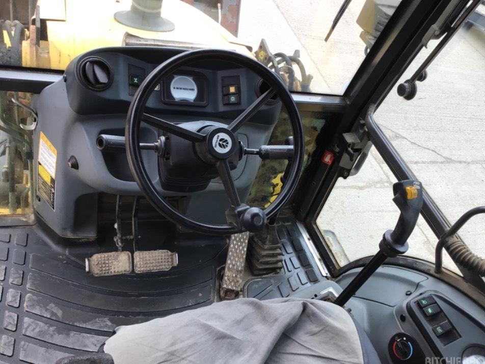 Buldoexcavator - New Holland B 110