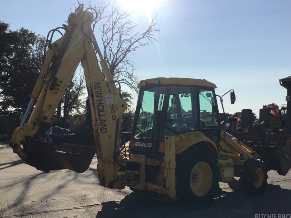 Buldoexcavator - New Holland LB 95 B-4 PT