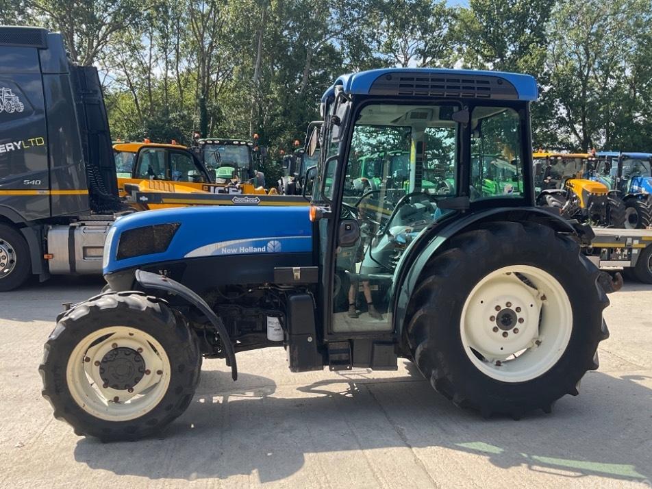 Tractor - New Holland T 4050 F