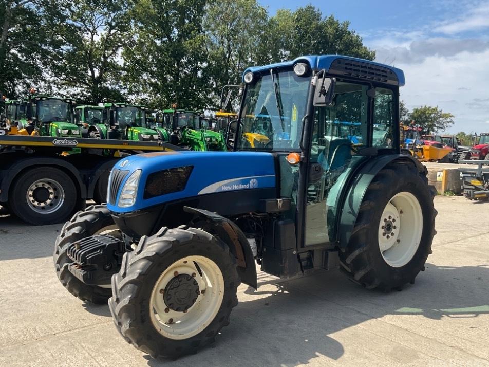 Tractor - New Holland T 4050 F