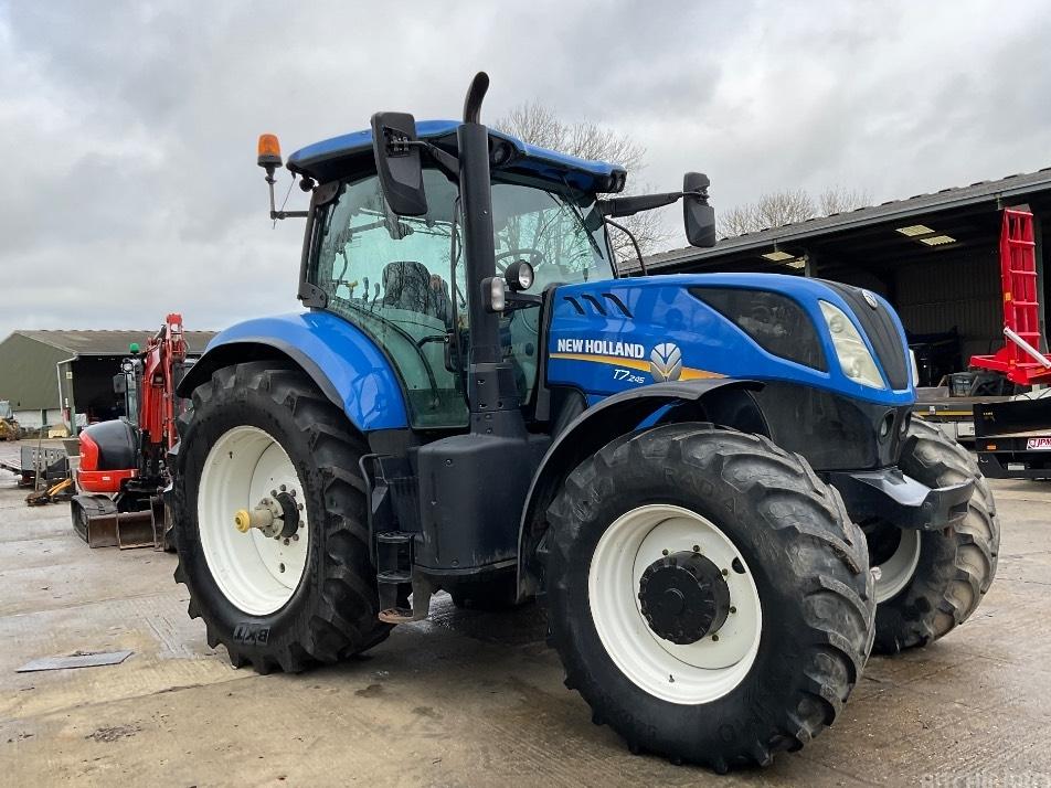 Tractor - New Holland T 7.245