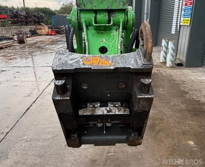 Excavator pe senile - Sennebogen 830R