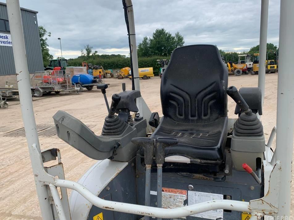 Miniexcavator - Takeuchi TB 215 R