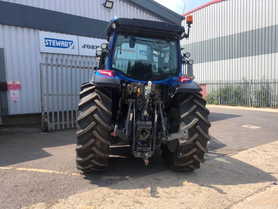 Tractor - Valtra G 125