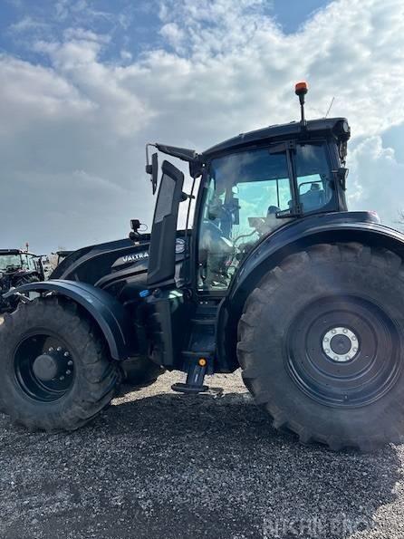 Tractor - Valtra T 235 D