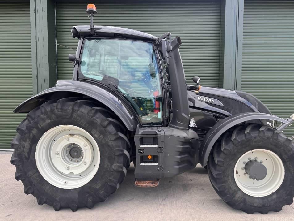 Tractor - Valtra T 235 Direct
