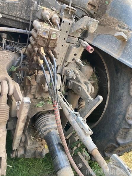 Tractor - Valtra T235V