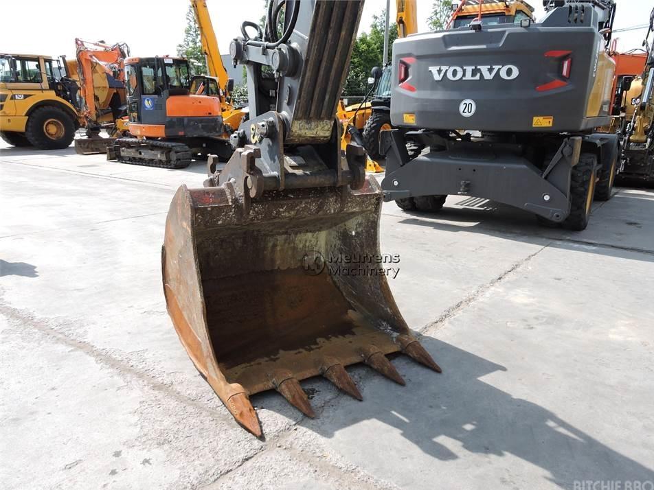Excavator pe roti - Volvo EW140D