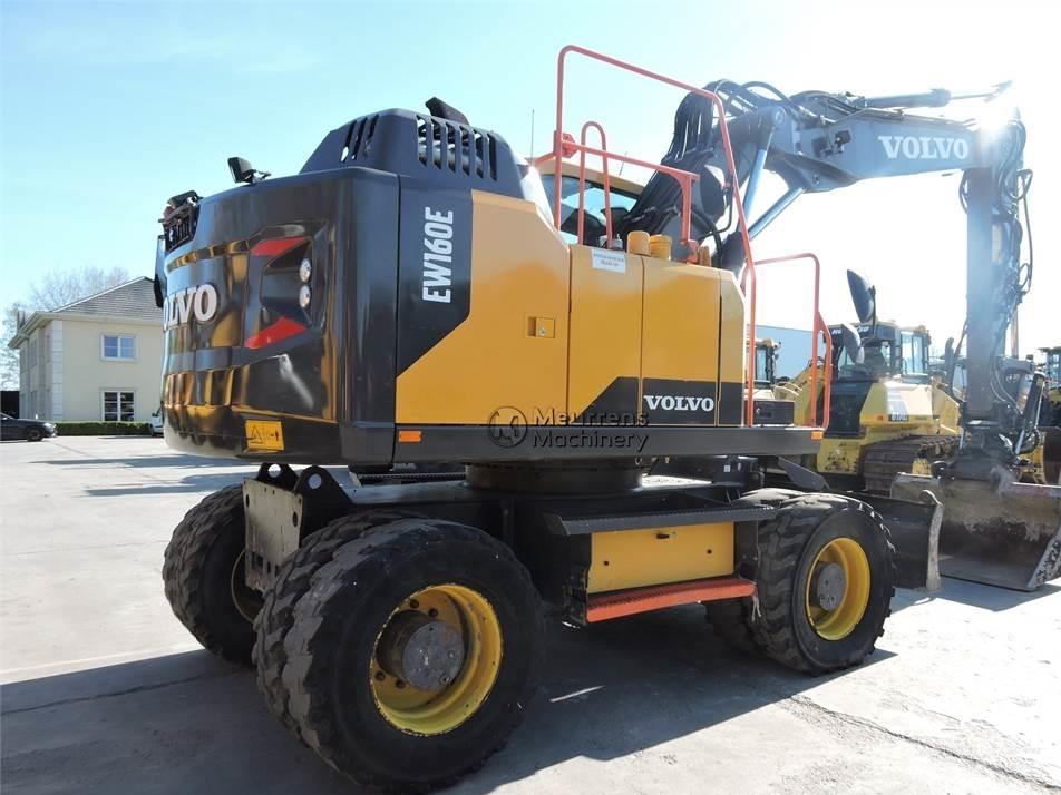 Excavator pe roti - Volvo EW160E ROTOTILT