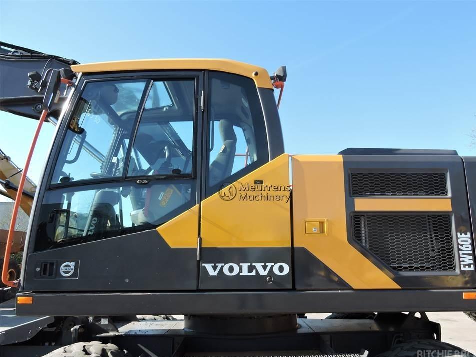 Excavator pe roti - Volvo EW160E ROTOTILT