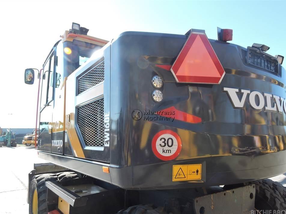 Excavator pe roti - Volvo EW160E ROTOTILT