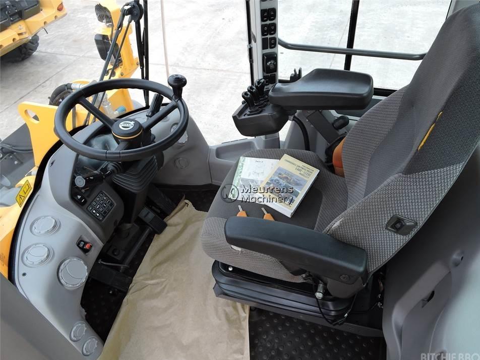 Incarcator frontal - Volvo L120H + New bucket