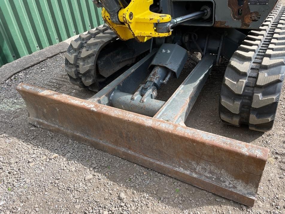 Miniexcavator - Wacker Neuson EZ 26