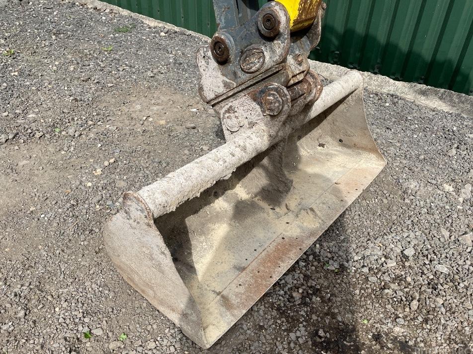 Miniexcavator - Wacker Neuson EZ 26