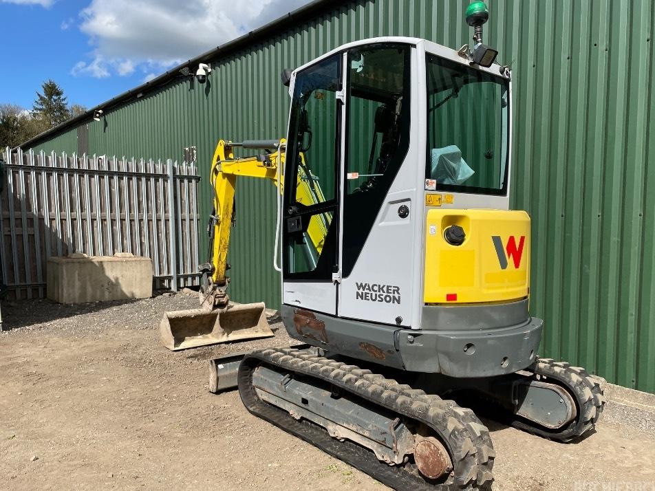 Miniexcavator - Wacker Neuson EZ 26
