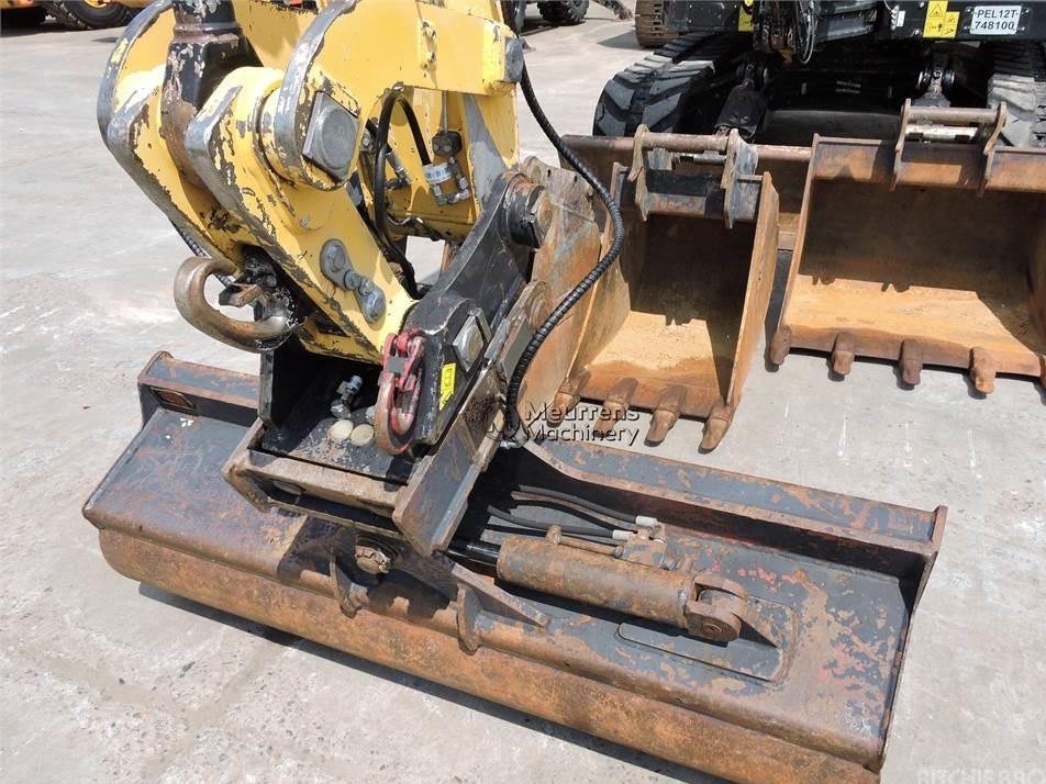 Excavator pe senile - Yanmar SV120