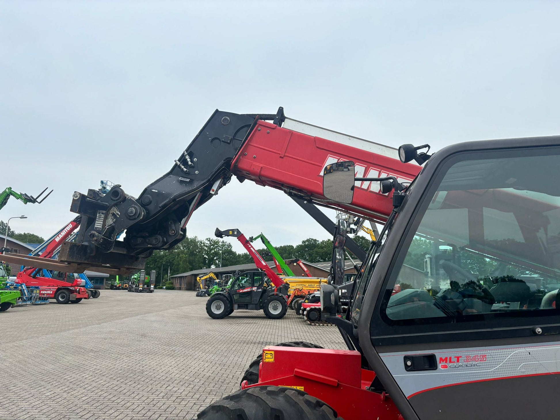 Încărcător Telescopic MANITOU 845-120 - VASTech Machinery