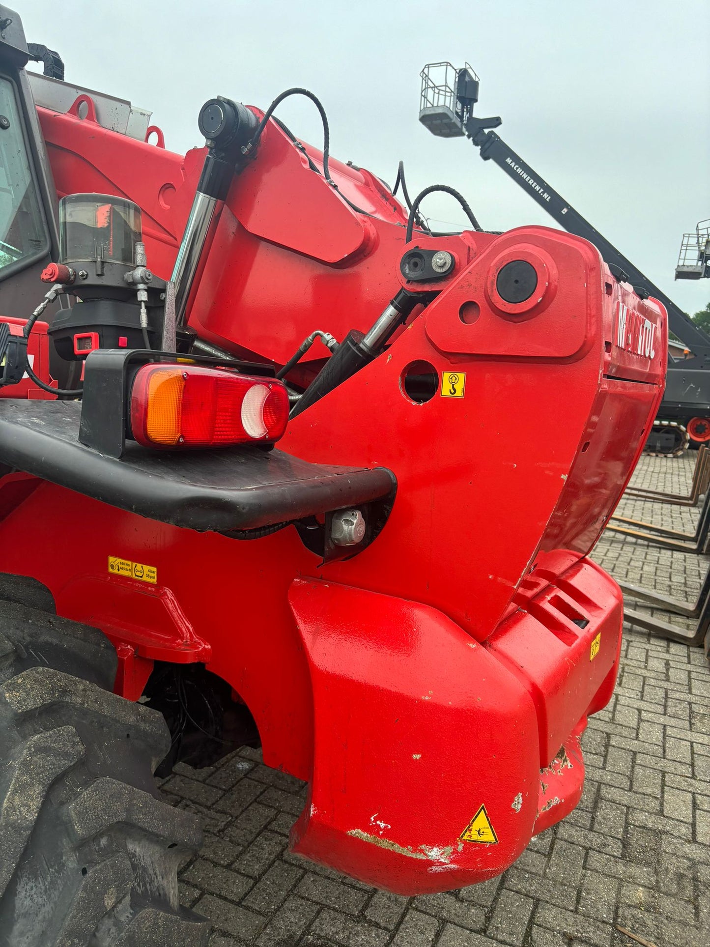 Încărcător Telescopic MANITOU 845-120 - VASTech Machinery