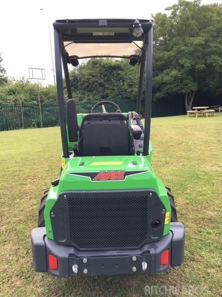 Incarcator frontal - Avant AV 650I