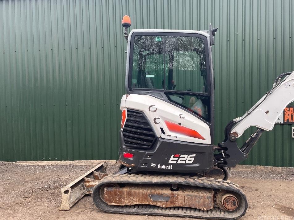 Miniexcavator - Bobcat E 26